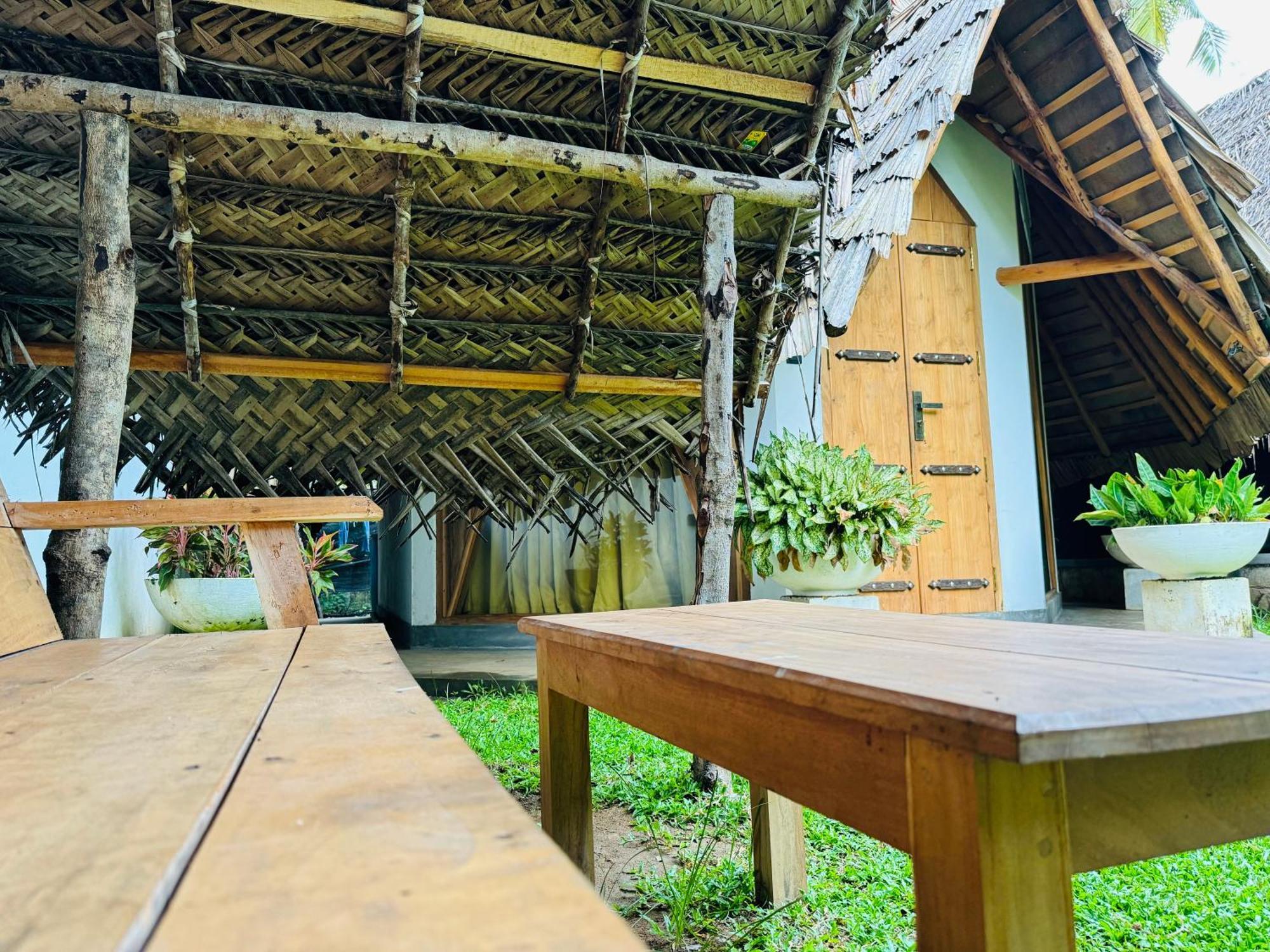 Turtle Wood Cabin Tangalle Exteriér fotografie